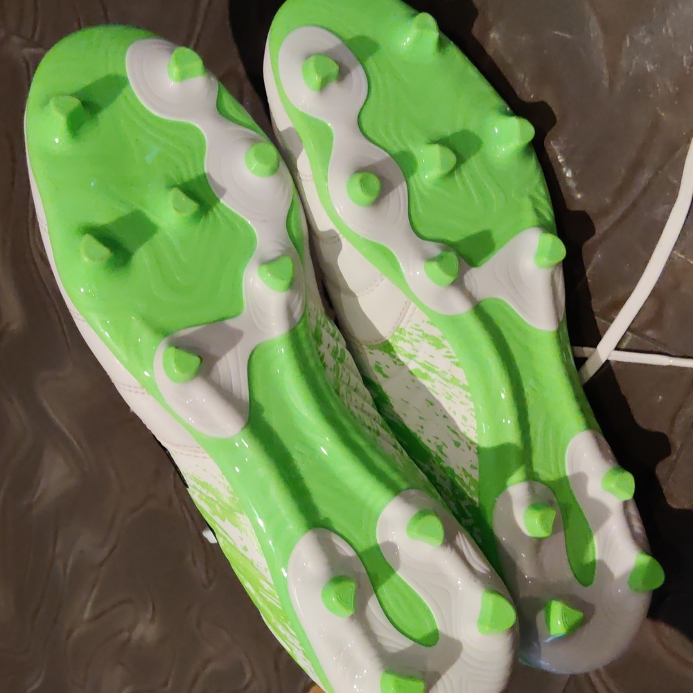 Adidas Mens soccer sneakers ⚽ - Picture 5 of 6